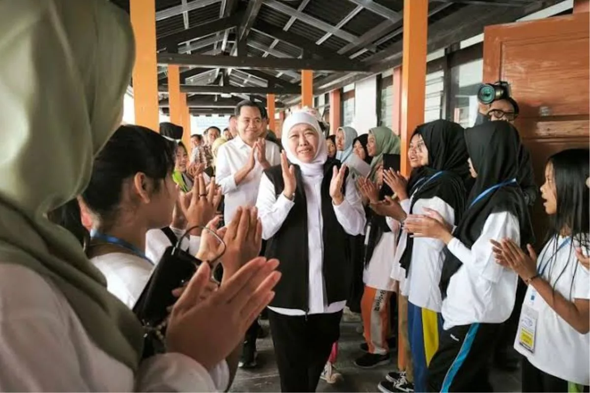 SRT 1 Banyuwangi Rampung, Khofifah Tegaskan Komitmen Pendidikan Jatim
