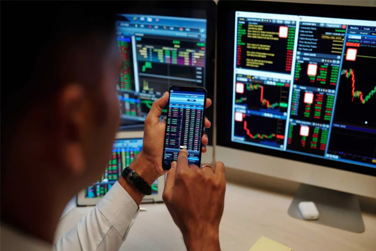 Kepercayaan Investor Menurun, Fenomena Jual Saham Indonesia Menguat