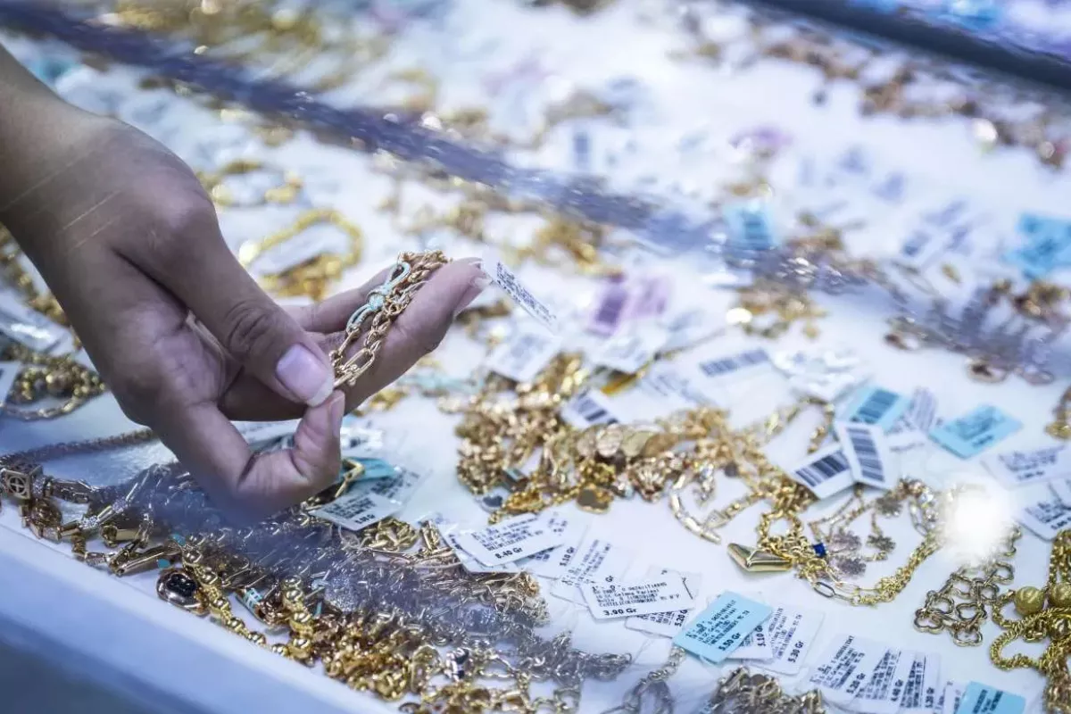 Rincian Harga Emas Perhiasan 21 Juni 2026 Alami Penurunan di Jakarta
