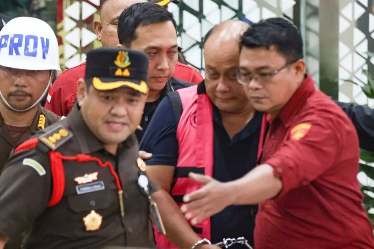 Geledah Kantor BGN dan Rumah Tersangka, Kejagung Sita Laptop hingga HP