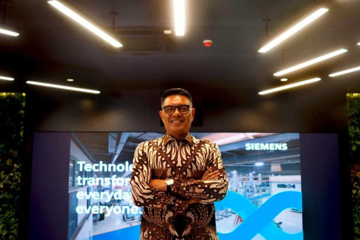 7 Universitas Terima Hibah Software Kelistrikan dari Siemens