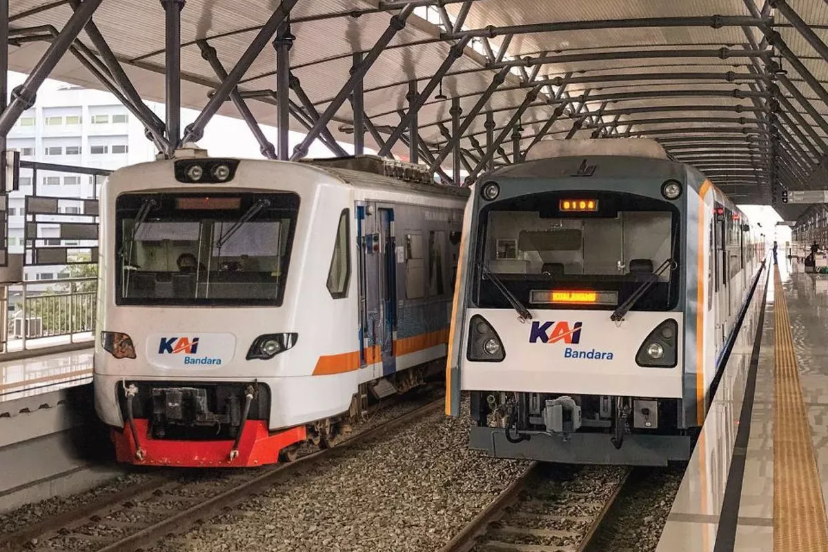 Operasional Bandara Soetta Dihentikan Kereta Bandara Berjalan Normal