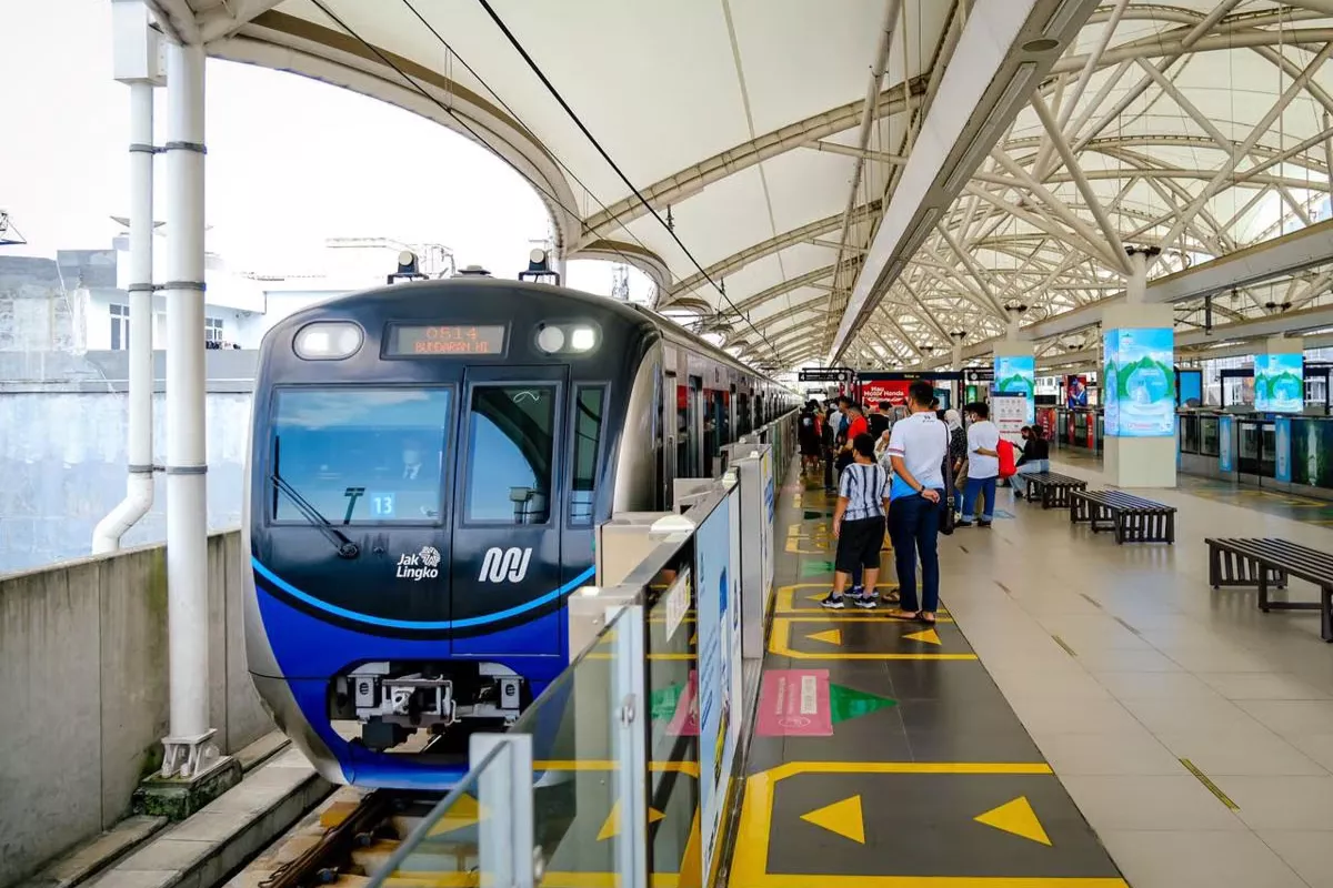 Momen HUT ke-81 RI Tarif TransJakarta MRT dan LRT Jakarta Cuma Rp1