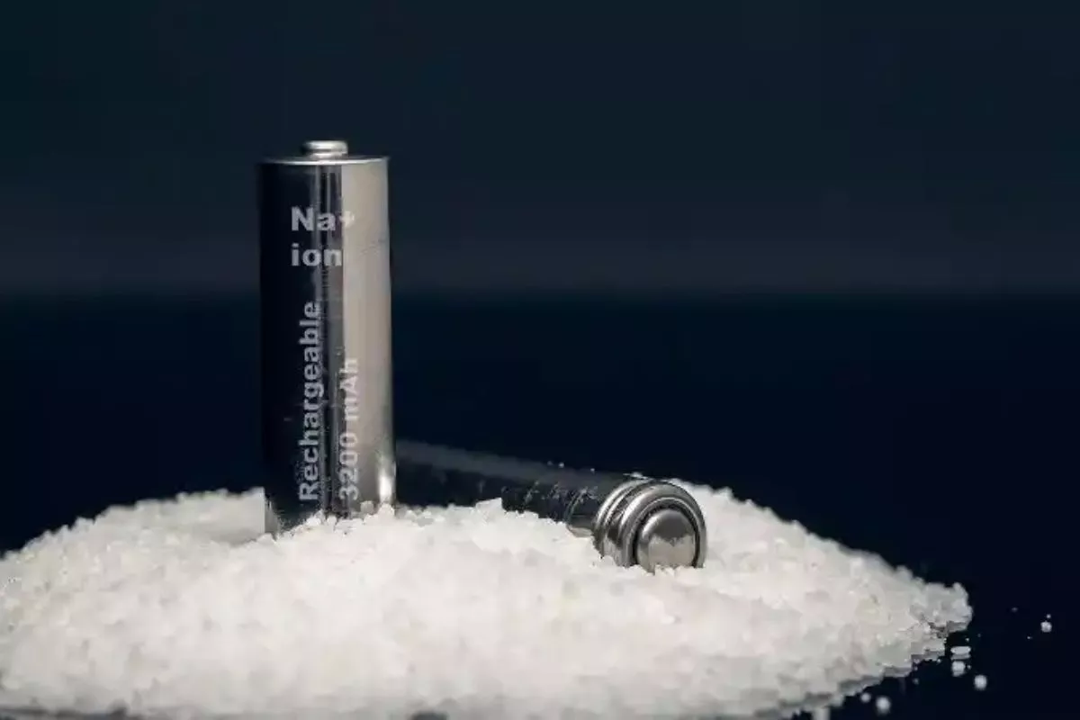 Produksi Massal Baterai Natrium Mulai Berjalan demi EV Murah