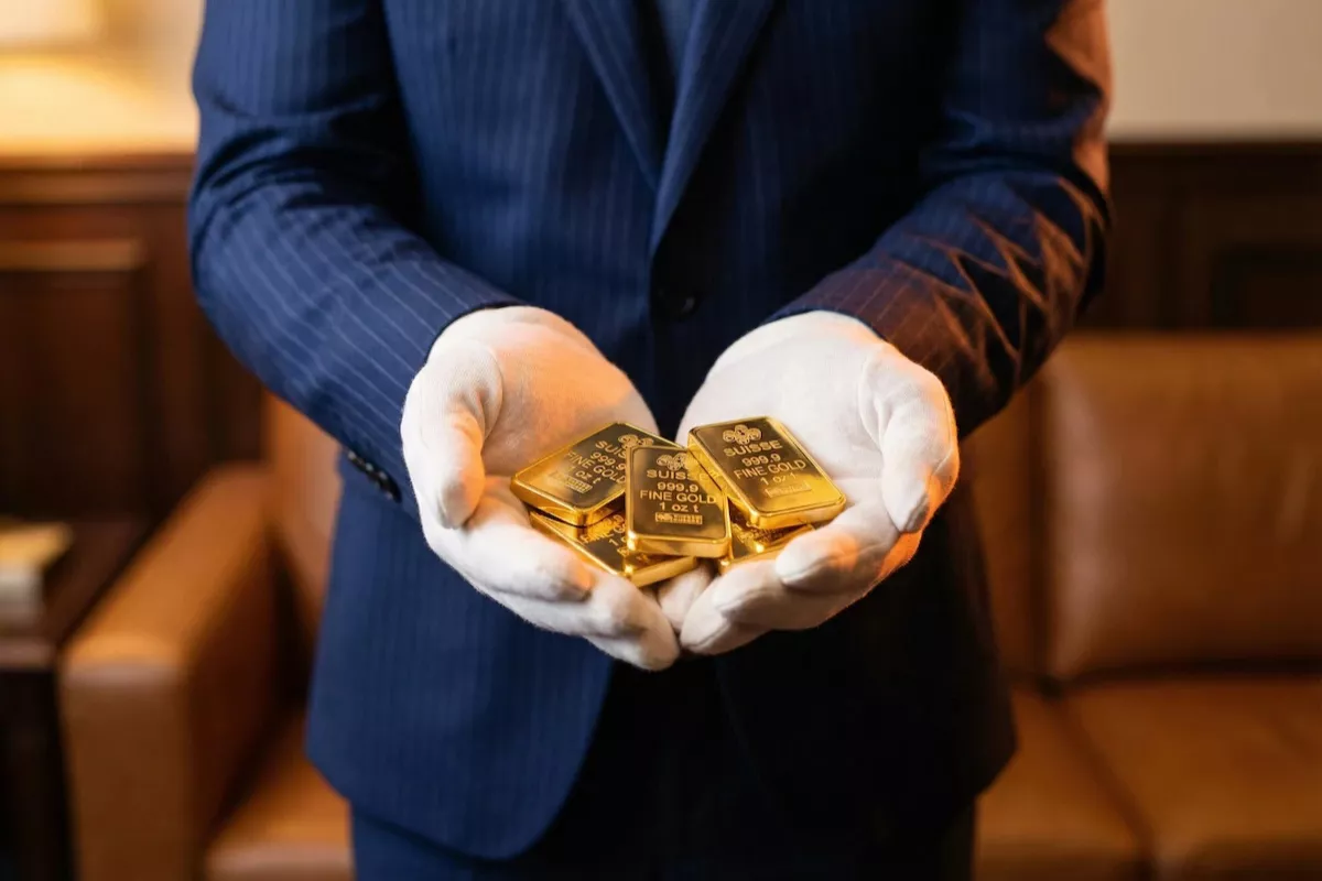 Harga Emas Antam dan UBS di Pegadaian Kompak Turun per 19 Mei 2026