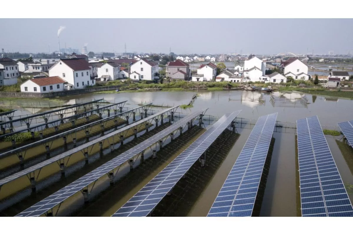 Efek Perang Buat Permintaan PLTS Melonjak dan Ekspor Cina Pecah Rekor