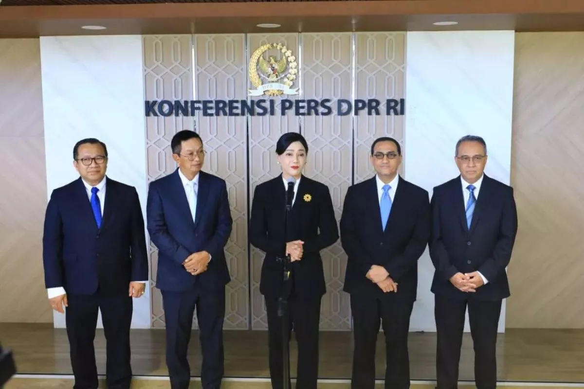 OJK Lantik Pejabat Baru untuk Perkuat Pengawasan Sektor Keuangan