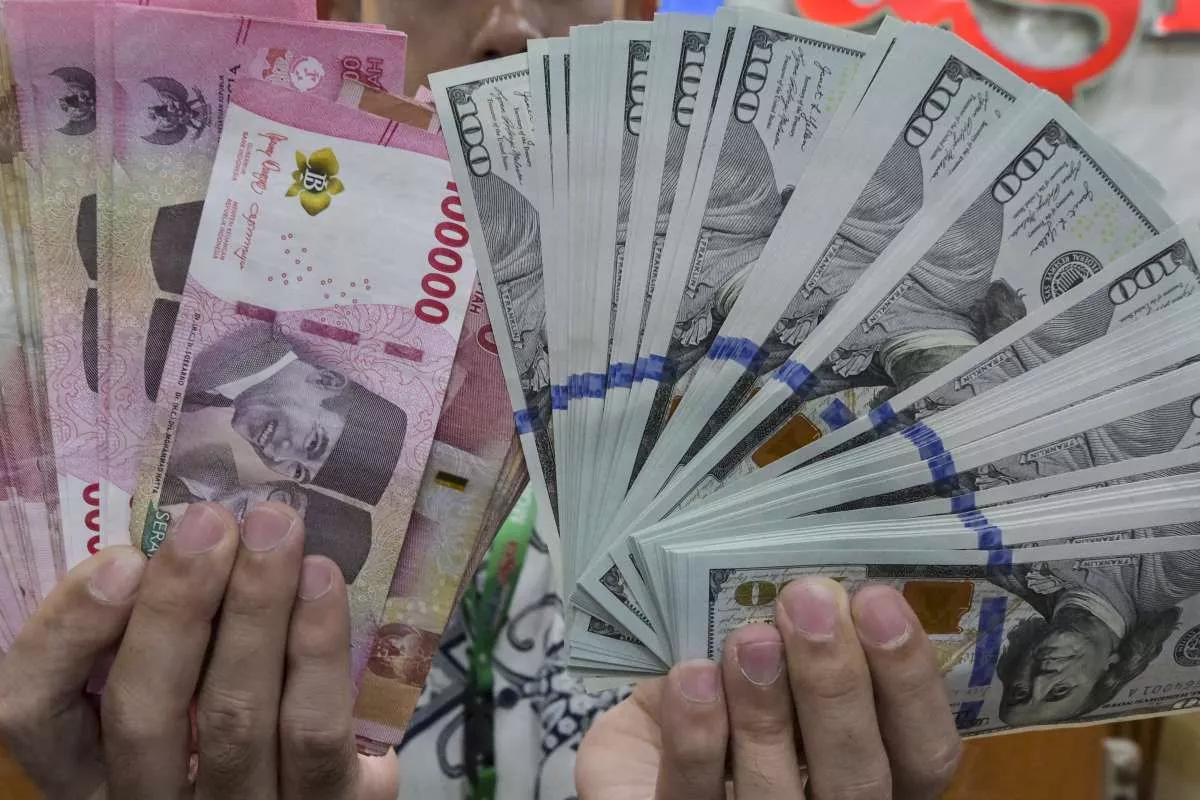 Kurs Rupiah Hari Ini 27 April 2026 Melemah di Hadapan Dolar AS