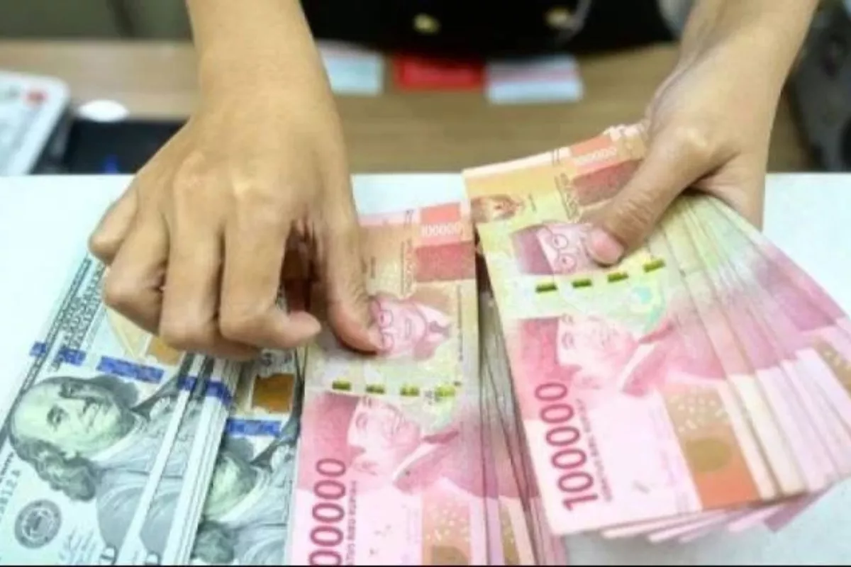 Nilai Tukar Rupiah Tertekan Konflik Global dan Dinamika Bank Indonesia