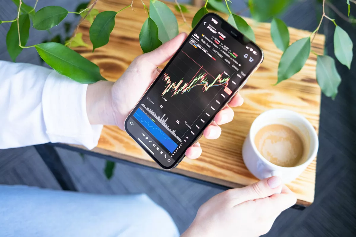 Pembukaan Pasar Saham IHSG Melemah Tipis ke Level 6.599,21