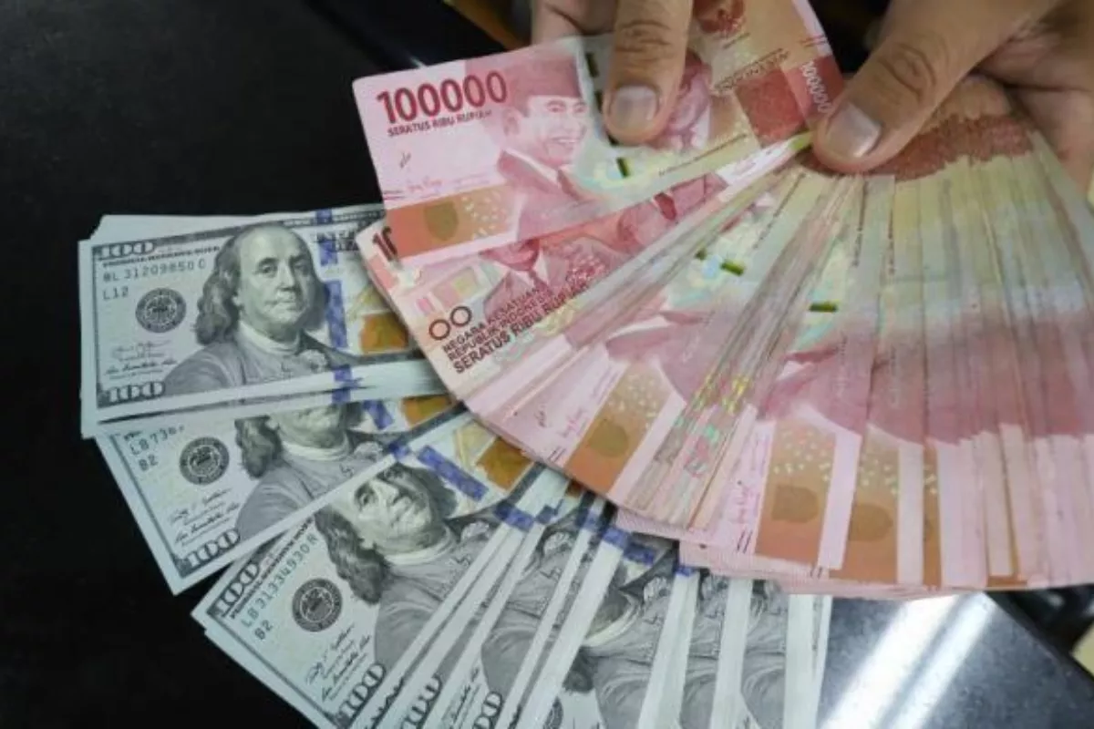 Nilai Tukar Mata Uang Rupiah Melemah Terhadap Dolar AS Menjadi 18.069