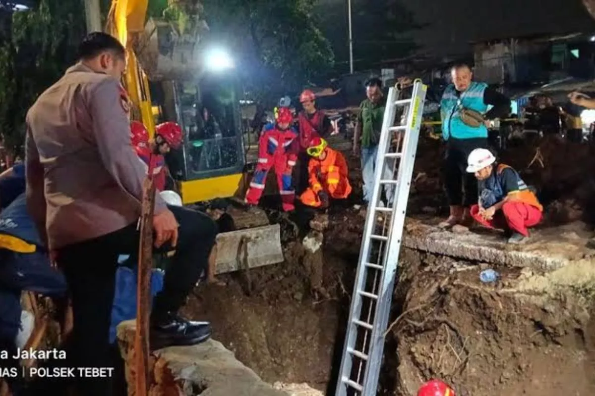Bocah Tewas Terperosok Lubang Proyek Futsal di Jaksel