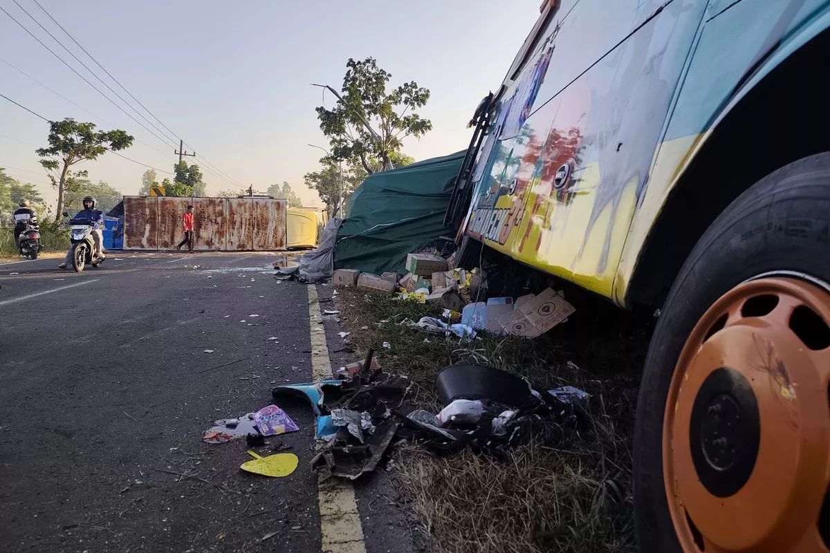 Kecelakaan Maut Libatkan 5 Kendaraan di Akses Suramadu, Lalin Macet