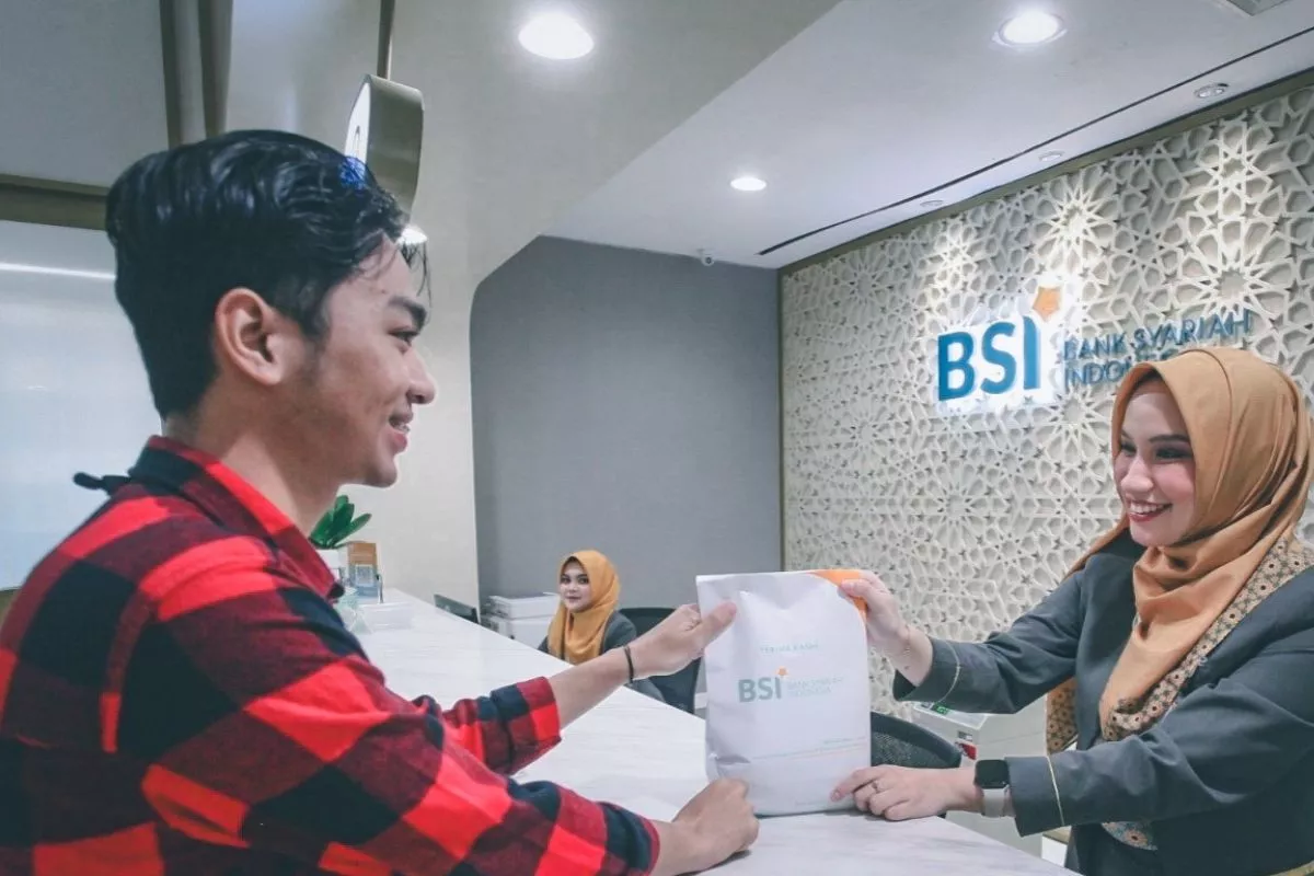 Harga Emas Galeri24, Antam, dan UBS di Pegadaian Kompak Turun