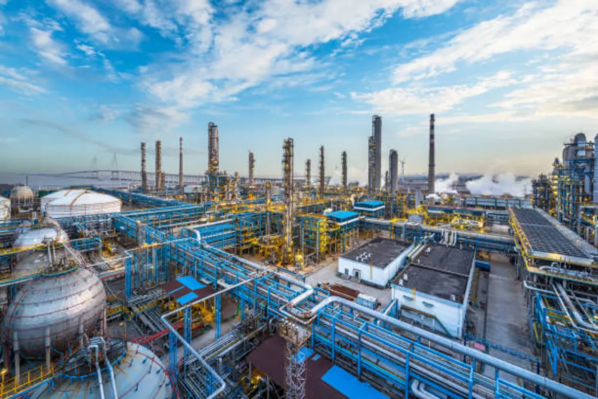 Pasokan Minyak UEA Diramal Melonjak Usai Keluar dari OPEC