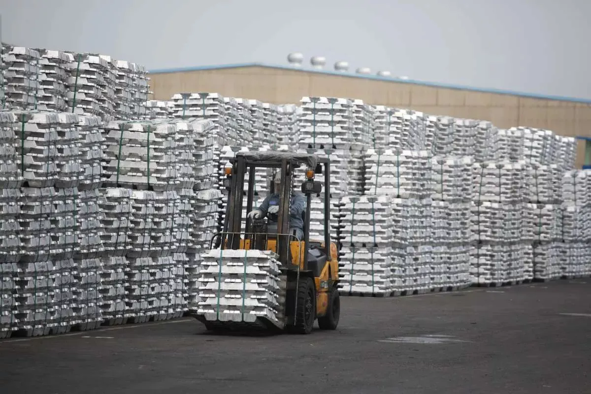 ADRO Jamin Transaksi Hedging KAI untuk Proyek Smelter Aluminium