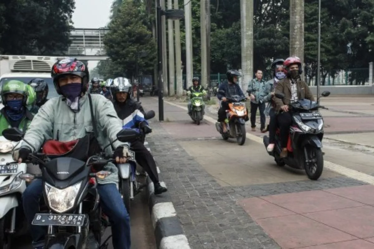 Syaiful Anwar Minta Maaf Usai Nekat Gunakan Trotoar di Depok