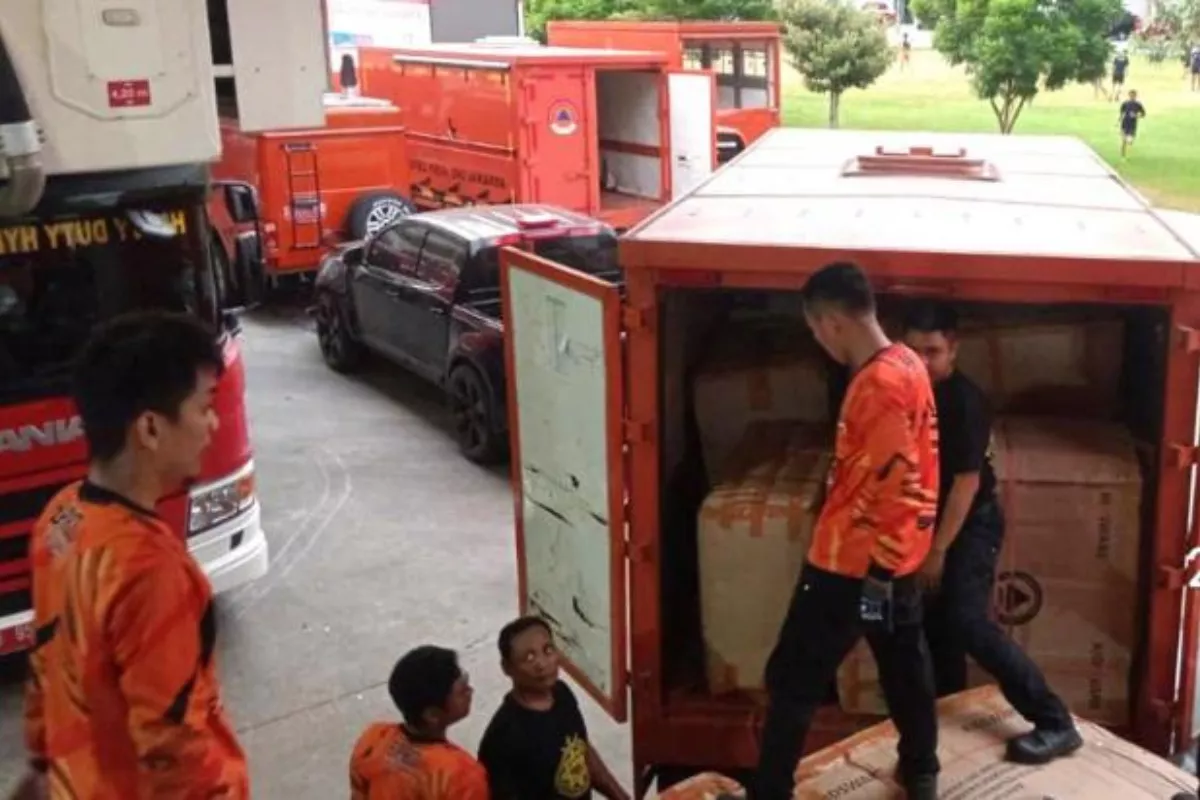 Pemprov DKI Kirim Logistik hingga Selimut untuk Korban Gempa NTT