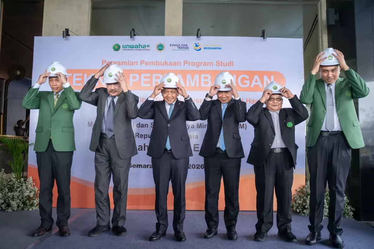 Bahlil Lahadalia Resmikan Prodi Teknik Pertambangan Unwahas Semarang