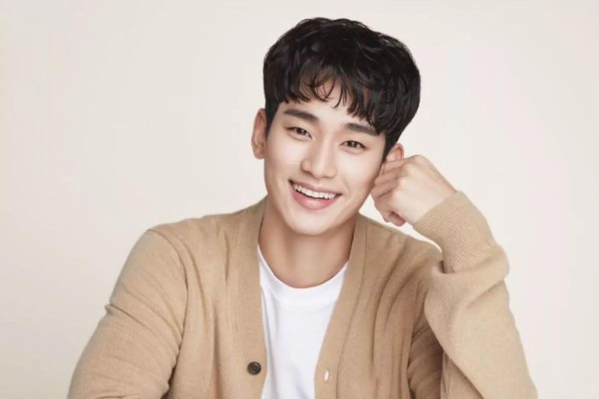 Aktor Kim Soo Hyun Kembali Tampil di Depan Publik