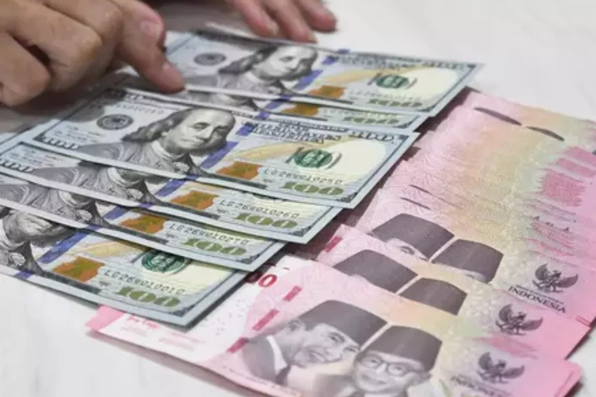 Rupiah Hari Ini Berpotensi Melemah hingga Kisaran 17.750 per Dolar AS