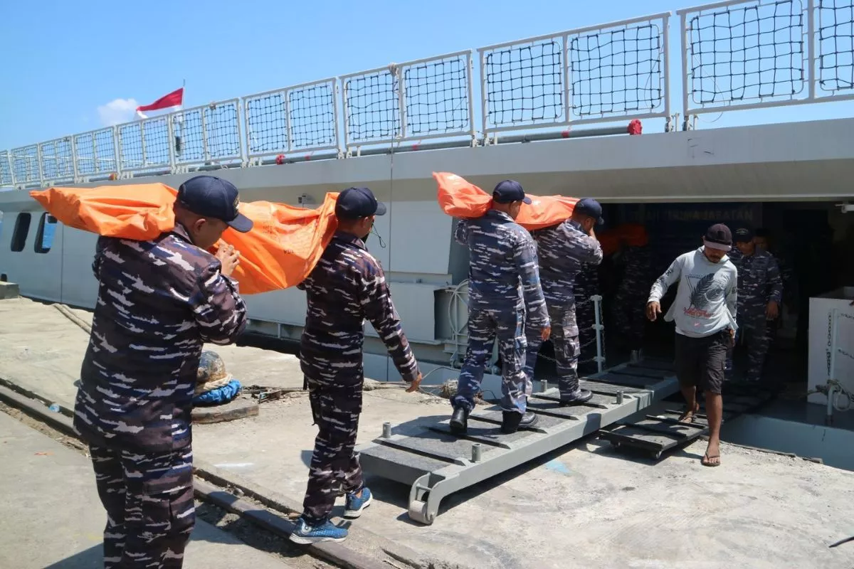 Pemerintah Kerap Pakaikan KRI Bung Hatta Pasok Logistik Gempa NTT