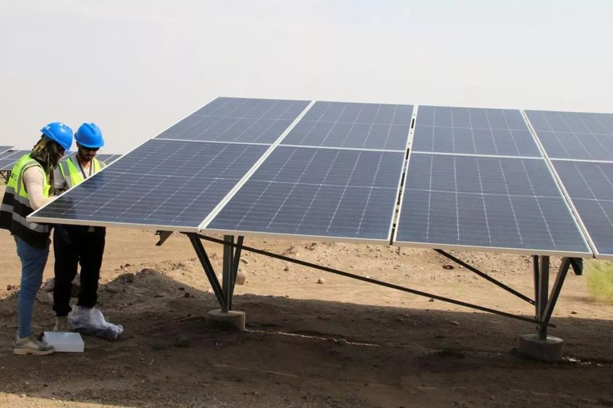 Proyek PLTS 100 GW: Pemerintah Siapkan 24.000 Ha Lahan di Pulau Jawa