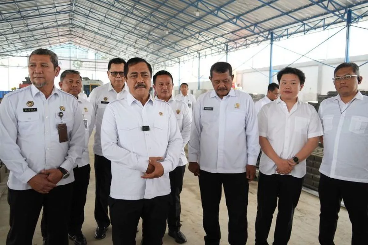 Menteri Imipas Tinjau Bedah Rumah di Lapas Warungkiara