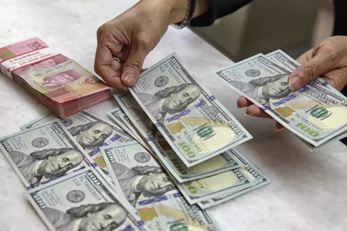 Update Pergerakan Kurs Dolar AS Di BCA Mandiri BRI BNI 31 Juli 2026