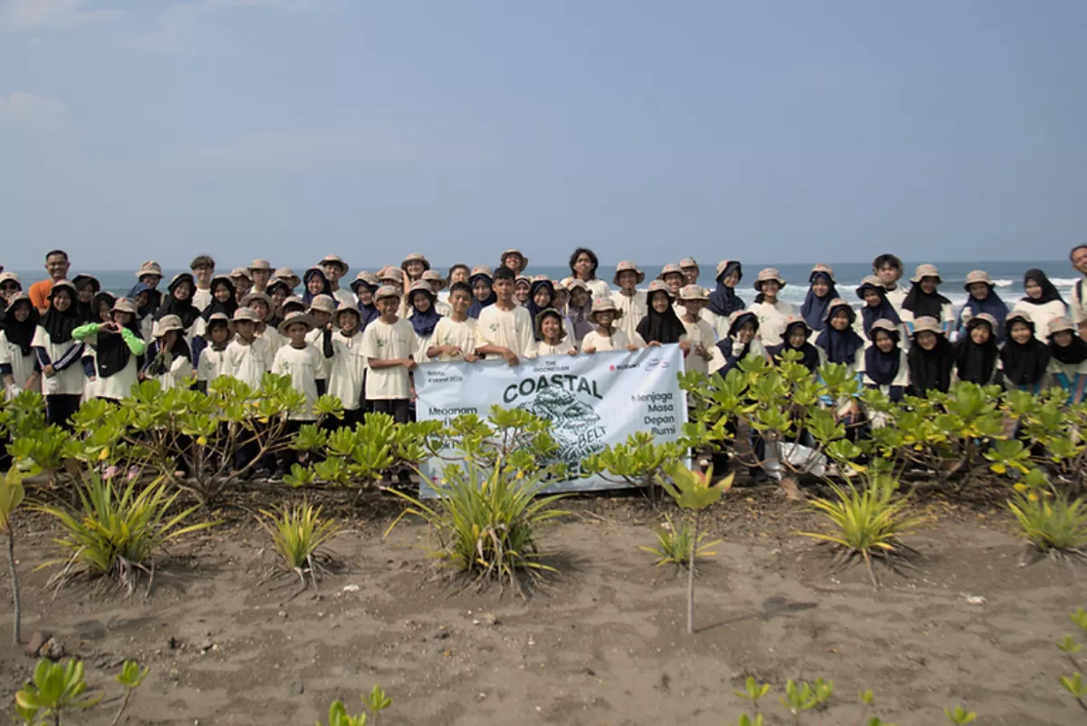 Mengenal Satwa Penyu Bersama Bobo dan Bakti BCA di Pantai Goa Cemara