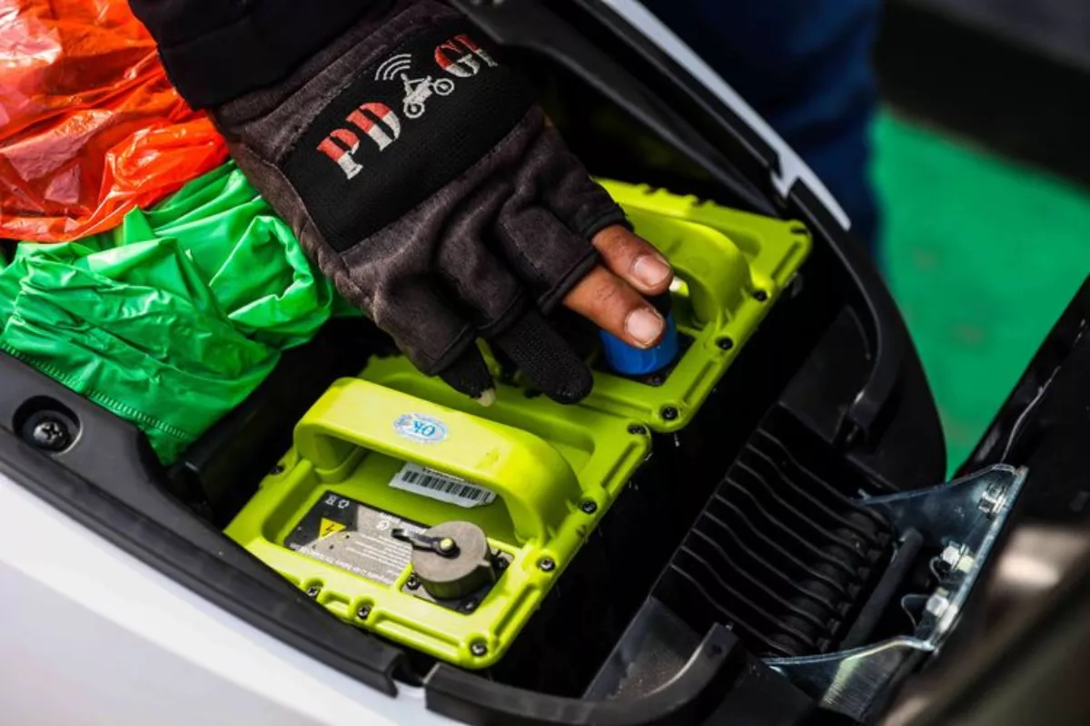 Canggih! Swap Baterai Motor Listrik Kini Tak Sampai 3 Menit
