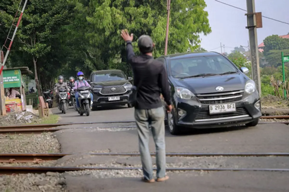 Pakar ITB Ungkap Penyebab Mobil Sering Mogok di Perlintasan Kereta Api