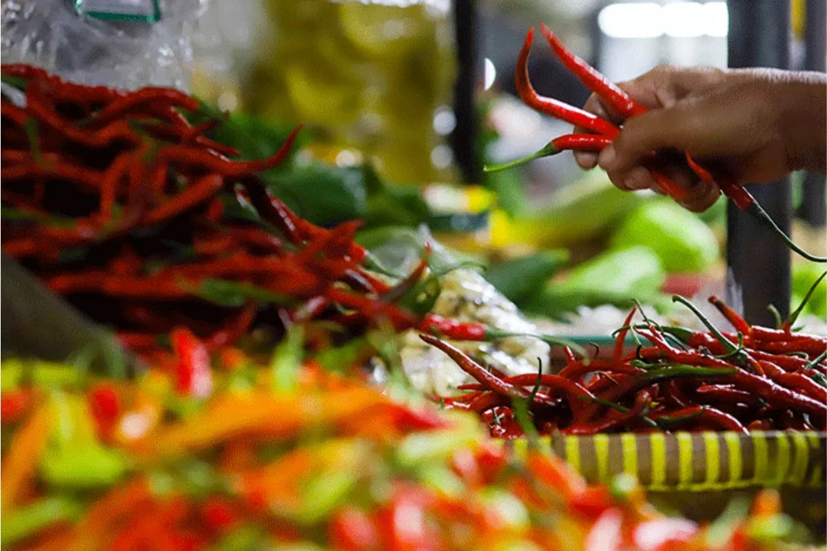 Deretan Harga Pangan Akhir Pekan: Cabai Hingga Daging Kompak Naik