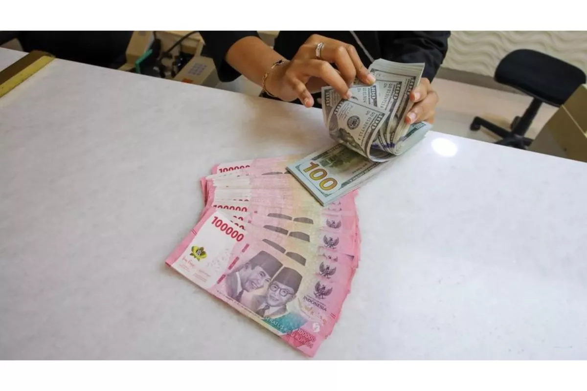 Update Kurs: Dolar AS Turun ke Rp17.260 Hari Ini, Jum'at 24 April 2026