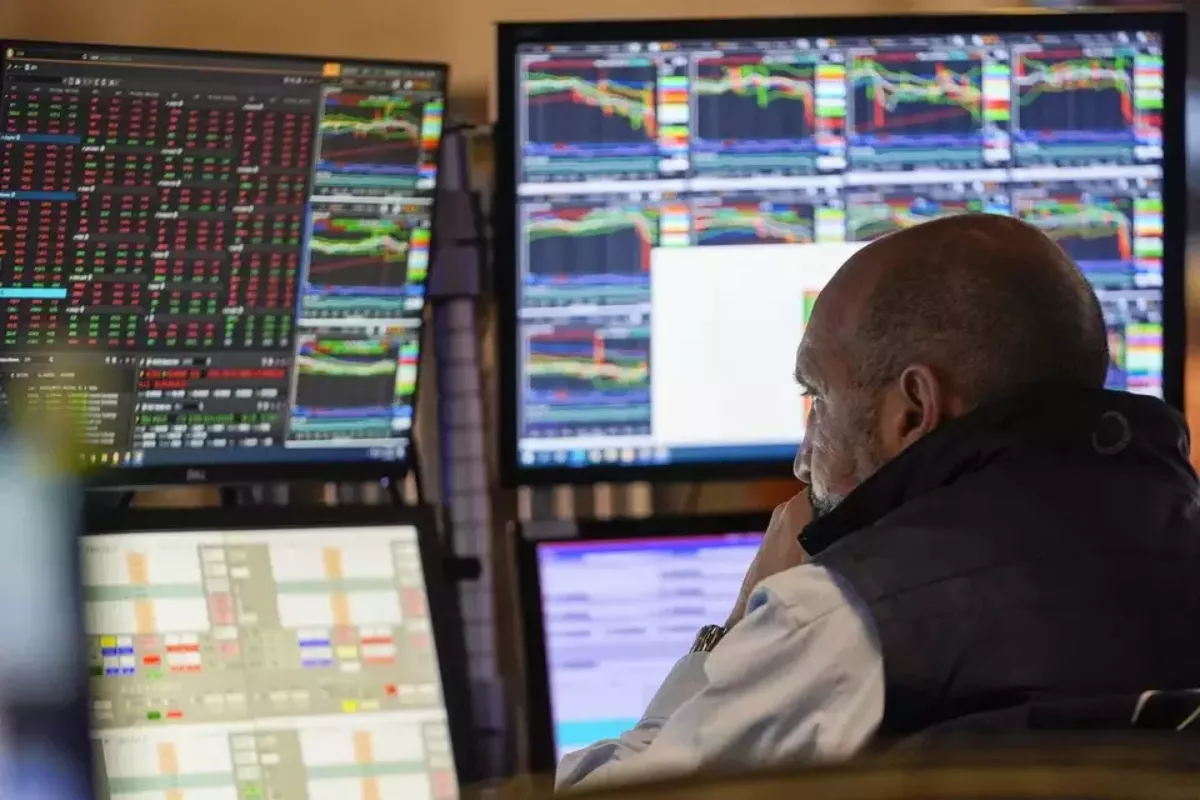 Wall Street Melemah akibat Konflik Timur Tengah dan Kenaikan Harga Minyak