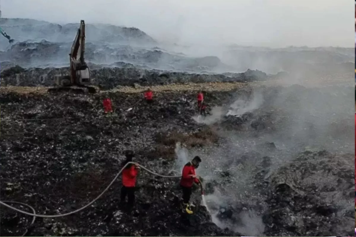 DPR Soroti Keselamatan Warga & Petugas Kebakaran TPA Jatiwaringin