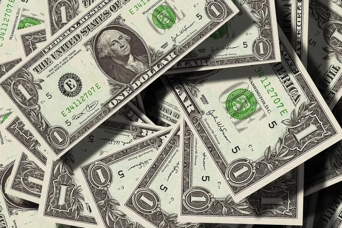 Proyeksi Nilai Tukar Rupiah Terhadap Dolar AS Hari Ini