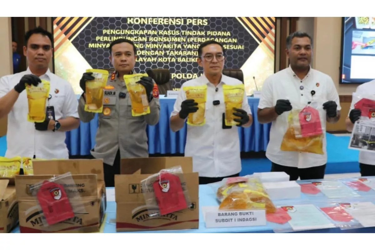 Polda Jawa Timur Bongkar Minyakita Disunat Takarannya di Pasaran