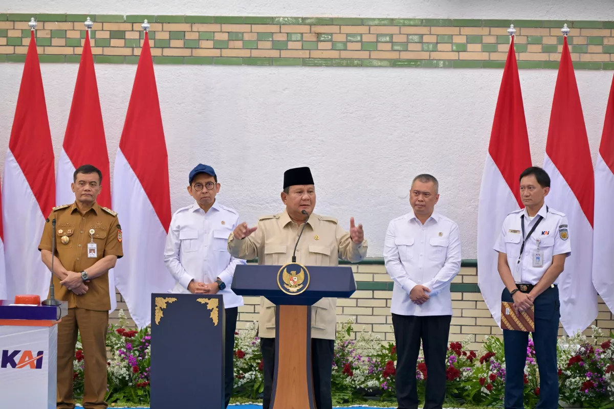 Prabowo: Kereta Api Instrumen Demokrasi Ekonomi