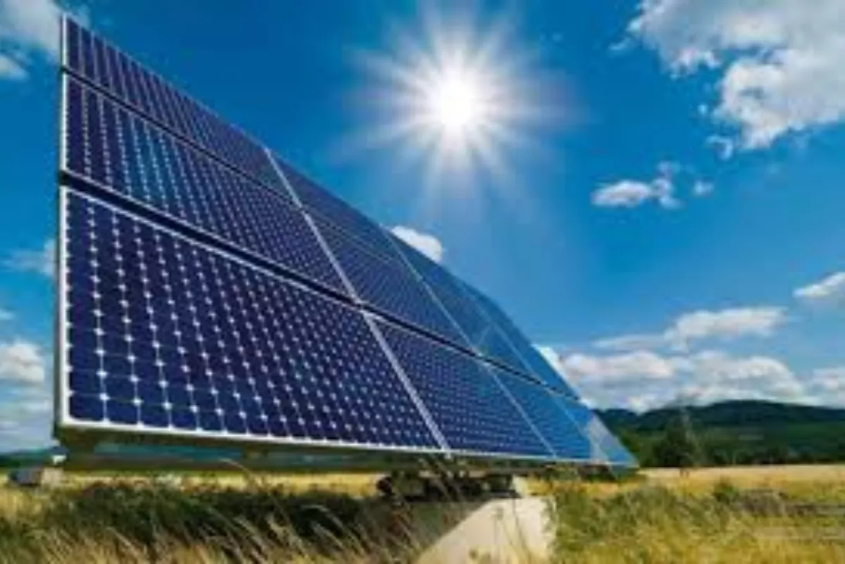 Pengamat: Pengembangan Energi Terbarukan RI Belum Serius