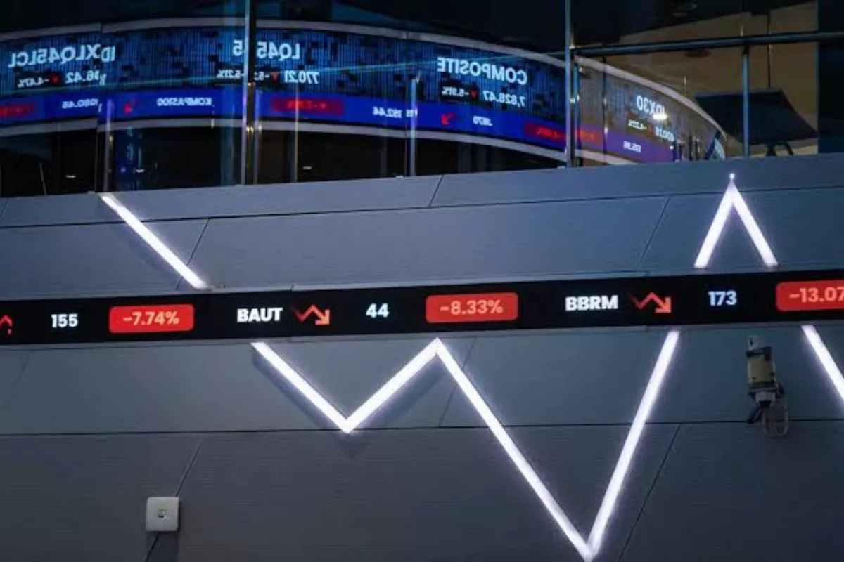 IHSG Diproyeksi Menguat Jumat Ini, Simak Sentimen Pendorongnya