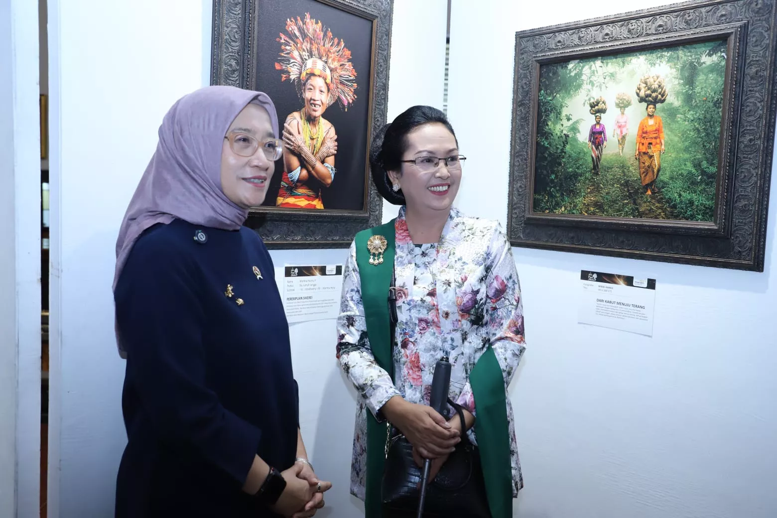 Menteri PANRB Buka Pameran Foto Kartini Masa Kini Secara Resmi