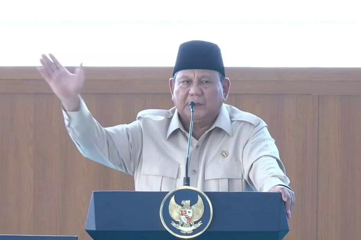Prabowo Tolak Pinjaman IMF dan Tutup Ratusan BUMN