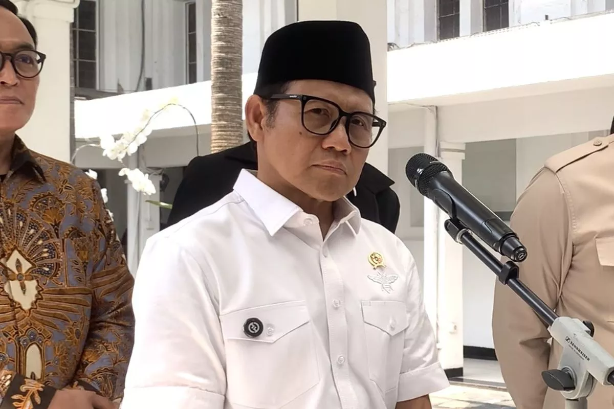 Menko PM Resmikan Program 10.000 MCK untuk Pesantren se-Indonesia