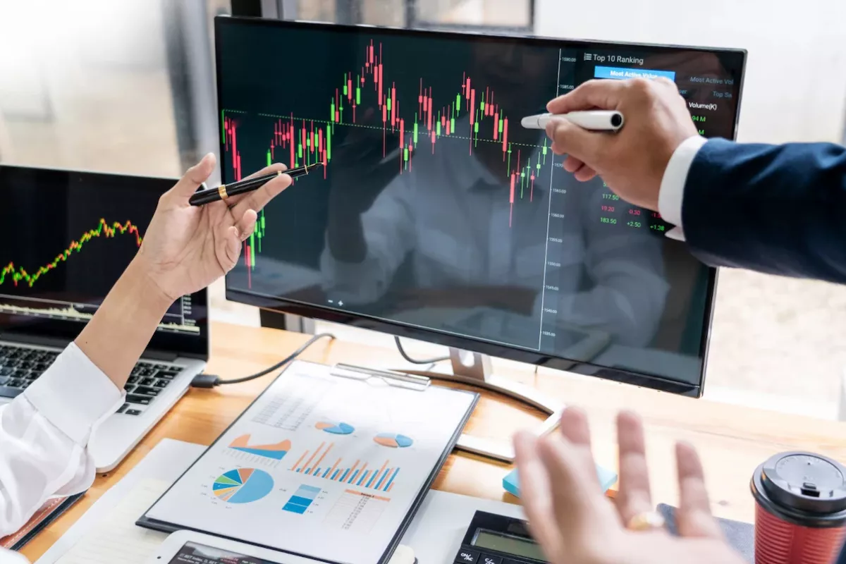 Pergerakan Saham BBRI Melemah 2,80 Persen, Cek Analisisnya