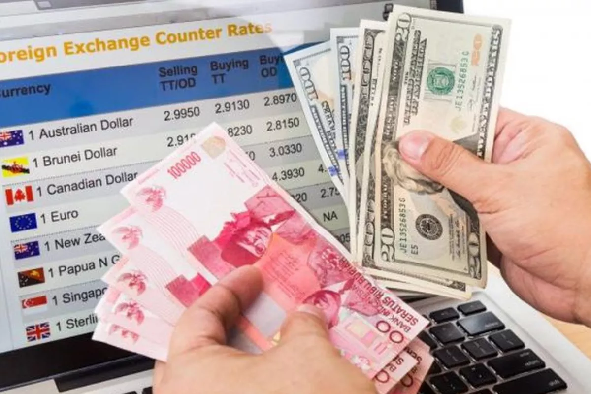 Nilai Tukar Rupiah Melemah 0,15 Persen Menjadi Rp 17.869 per Dolar AS