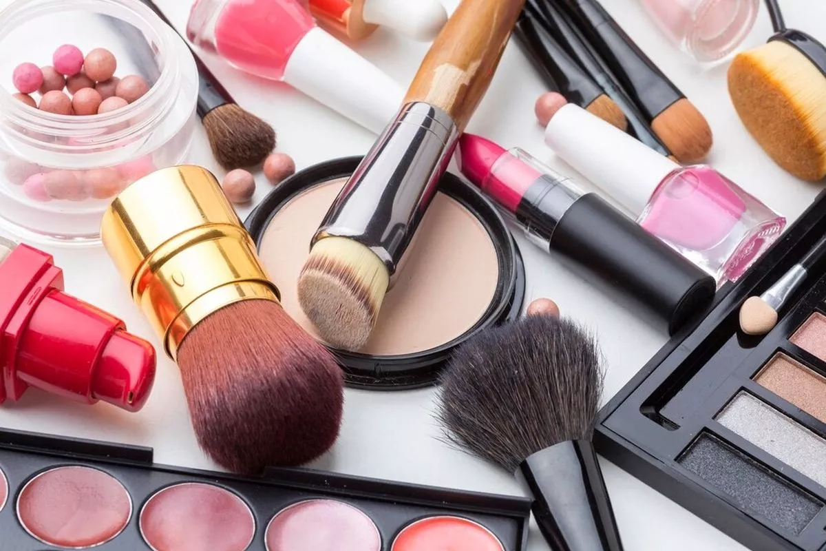Bukan Cuma Kedaluwarsa Kenali Batas Usia Makeup Usai Dibuka