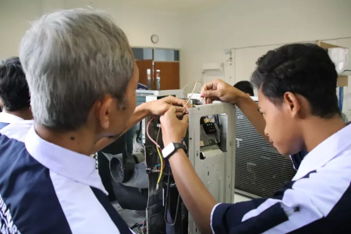 Manajemen Bisnis Teknisi Service Pasang AC Paling Tepat