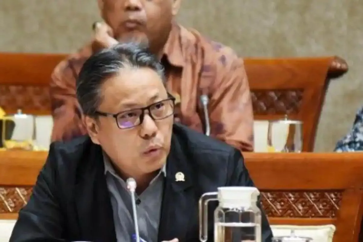 DPR Usul Danantara Wajib Punya Target Kontribusi ke Investasi & PDB