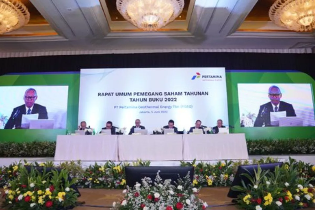 Konsisten Kurangi Emisi, PGE Manfaatkan PLTS di Seluruh Lini (61 karakter)